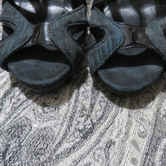 Aperlai Black Green Cutout Peep Toe Heeled Stilettos Heels Sandals Size 37 US 7 - Picture 2 of 15